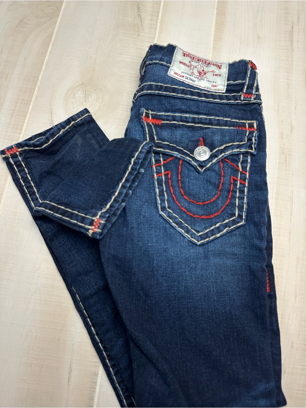 True Religion Women’s Skinny Jeans - Dark Blue with Red White Contrast Stitching - Picture 3 of 13